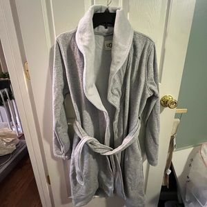 Ugg robe